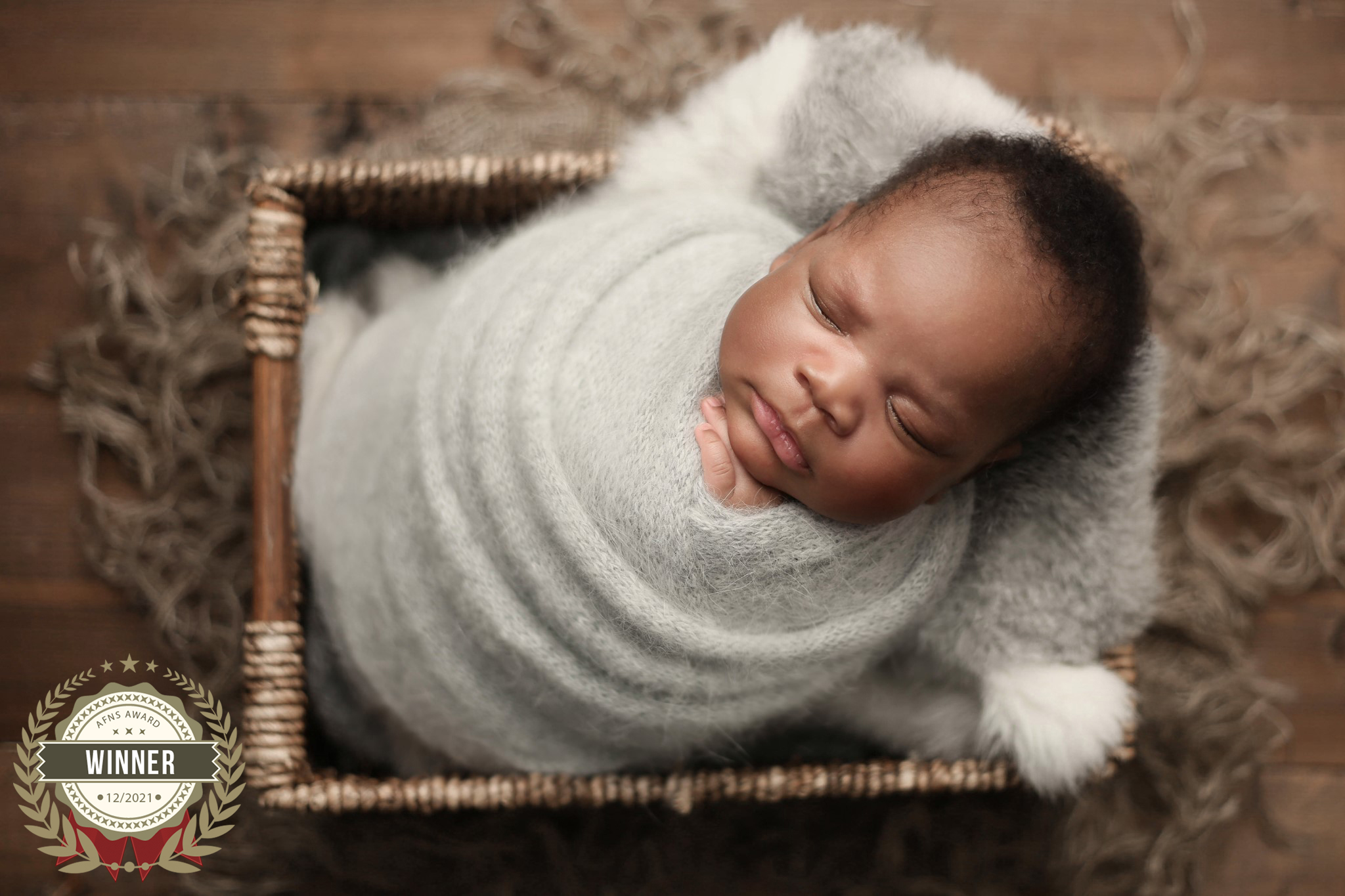Newborn baby photoshoot in Milton Keynes | Kate Eden Photography 