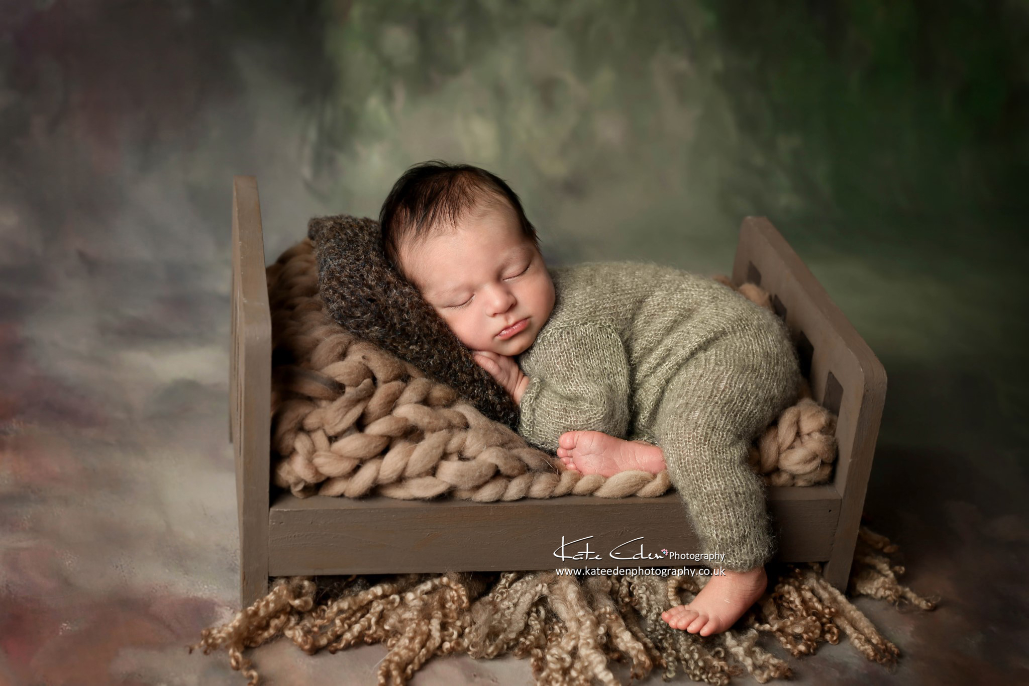 Baby photoshoot in Milton| Keynes Kate Eden Photography