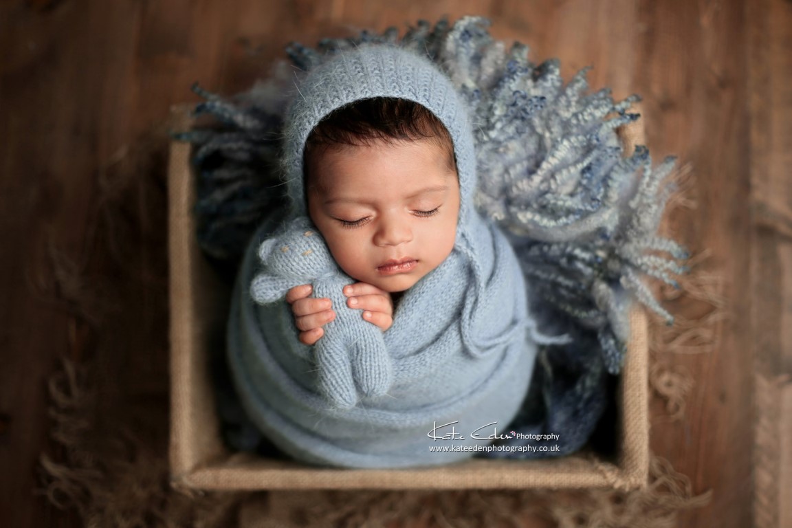 Cute newborn baby boy session in Milton Keynes_Kate Eden Photography